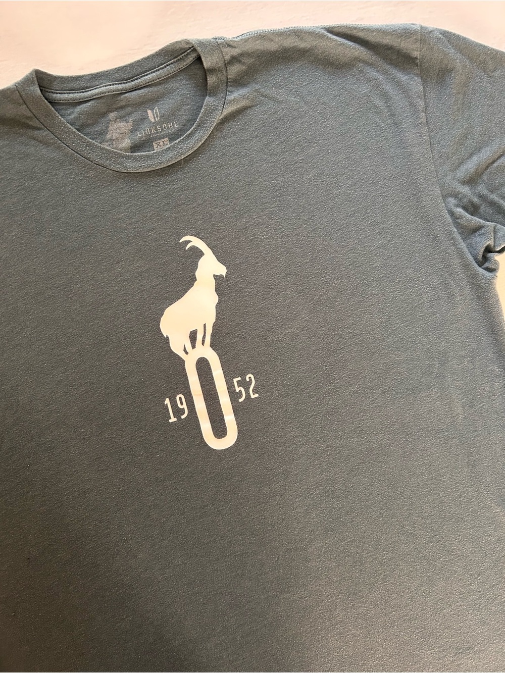 Linksoul XL Goat 1952 Graphic Tee Gray Golf Lifestyle T Shirt